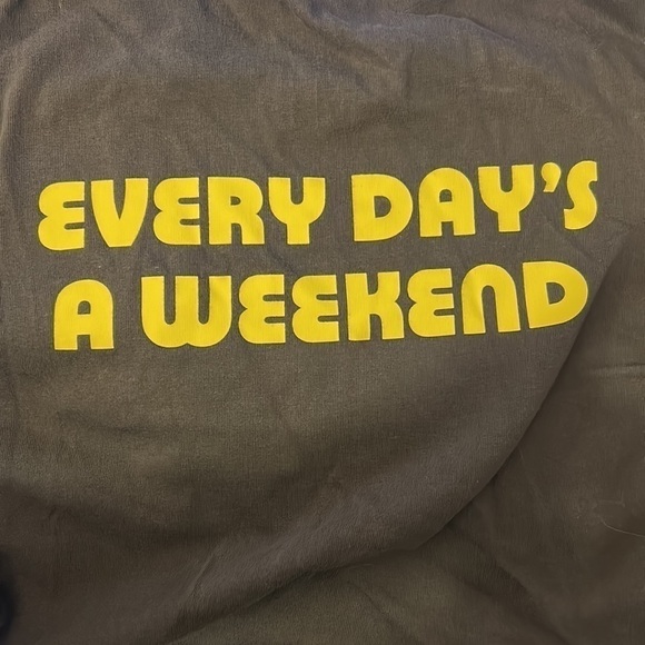 UT for Uniqlo Despicable Me Short Sleeve Crop T-Shirt  l SIZE M - Picture 4 of 7